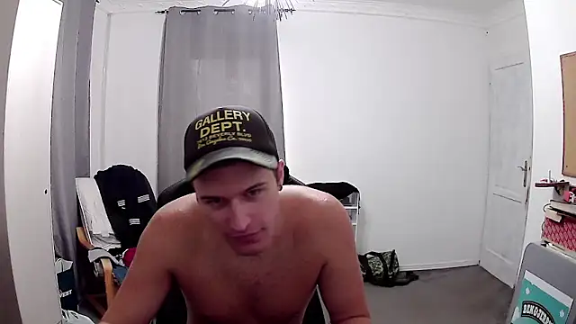 PKrisztian online show from October 2025 01:30:01 PM