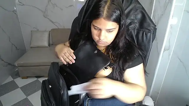 skeler lovd b  online show from February 2026 12:20:01 PM