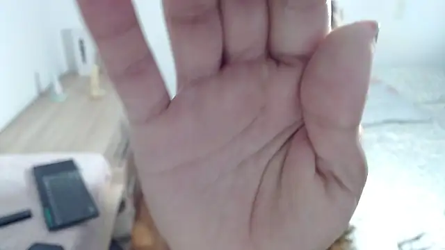 Snapshot of hanny_505 chatting on June 2026 10:52:02 PM hanny 505 online show from June 2026 10:52:02 PM