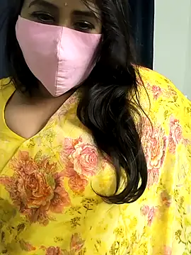 Snapshot of Selina_6 chatting on January 2025 05:31:01 PM Selina 6 online show from January 2025 05:31:01 PM