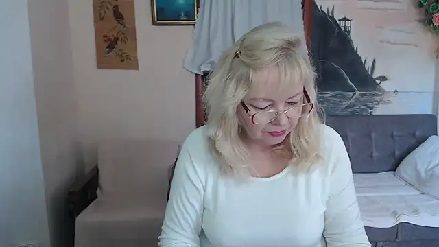 EvelynLoveShy online show from November 2025 07:40:01 AM