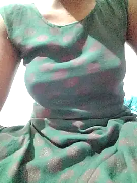 rituporna2004 online show from January 2026 02:37:01 AM