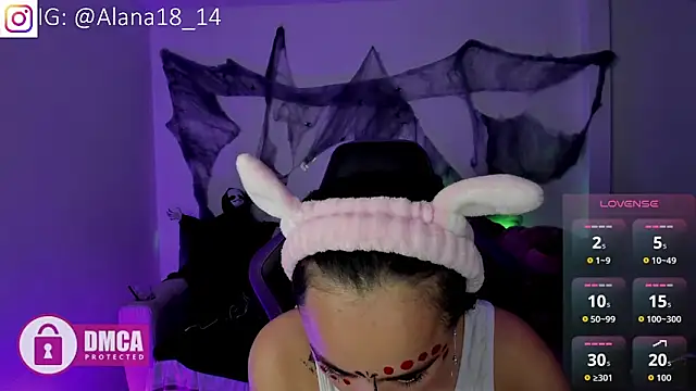 Snapshot of Alana_Pherson chatting on October 2025 12:03:01 AM Alana Pherson online show from October 2025 12:03:01 AM