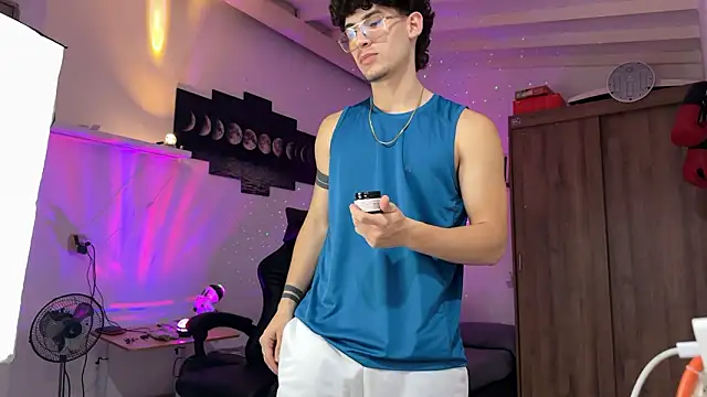 Kisan Smith online show from February 2026 01:06:01 AM