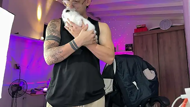 Kisan Smith online show from April 2026 03:50:02 AM