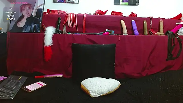 Snapshot of Wiktoria_Brownx chatting on November 2025 11:17:01 PM Wiktoria Brownx online show from November 2025 11:17:01 PM