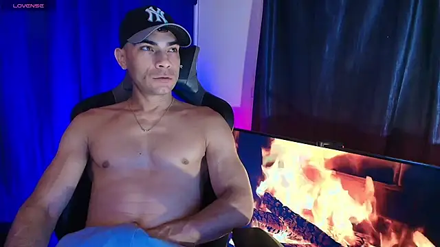 sexyboycolombi4 online show from June 2026 07:36:02 PM