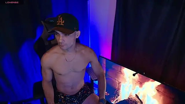 sexyboycolombi4 online show from June 2026 10:44:01 PM
