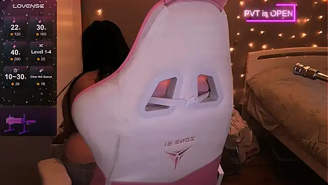 og maddison online show from February 2025 02:04:02 PM