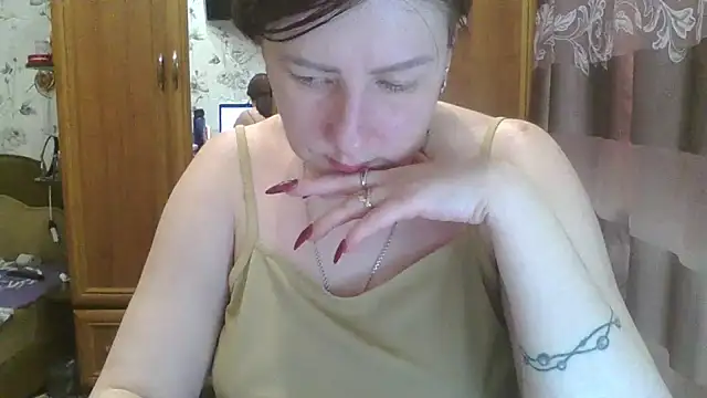 SophieNightAh online show from February 2025 08:04:01 PM