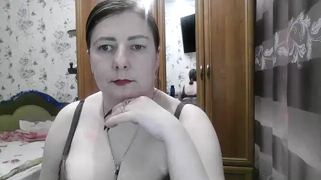 Snapshot of SophieNightAh chatting on January 2026 12:32:01 PM SophieNightAh online show from January 2026 12:32:01 PM