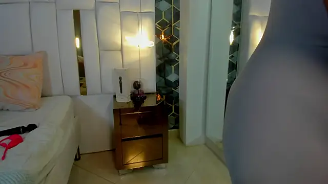 lia mariana online show from February 2026 01:12:02 PM