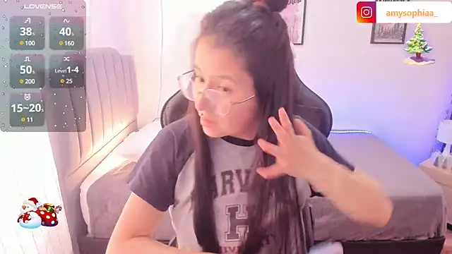 Amy joones online show from December 2024 05:03:01 PM