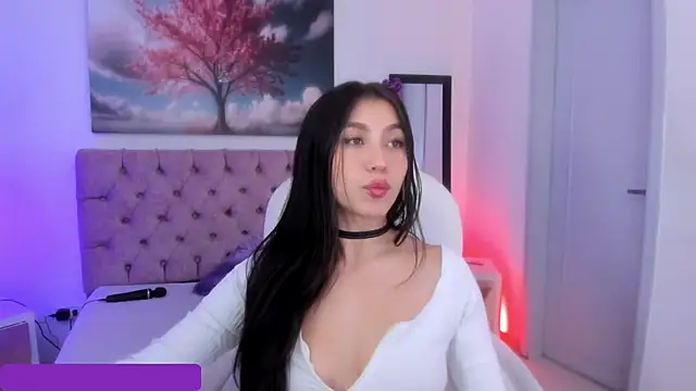 Julianaa Castro  online show from March 2025 11:49:02 AM