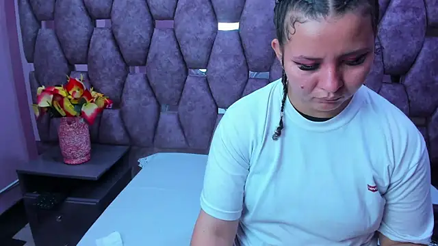 Snapshot of AlaSmith chatting on November 2025 02:21:02 AM AlaSmith online show from November 2025 02:21:02 AM