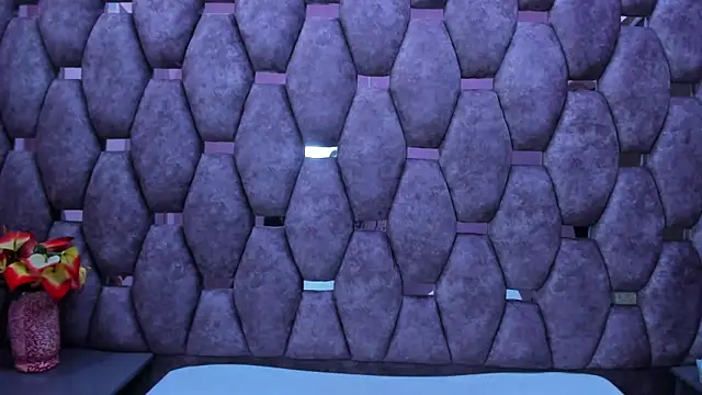 Snapshot of AlaSmith chatting on November 2025 02:22:02 AM AlaSmith online show from November 2025 02:22:02 AM