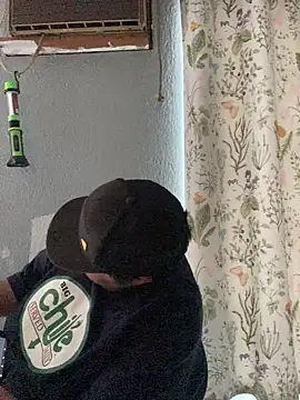 Miguel16i online show from March 2025 09:59:02 PM