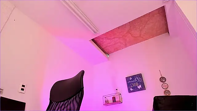 CandyLatinHott online show from March 2025 05:09:01 AM