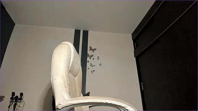 CandyLatinHott online show from October 2025 09:58:02 PM