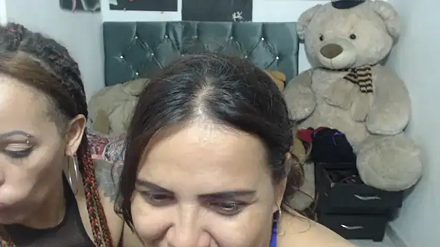 Snapshot of manzanahot9 chatting on February 2025 10:02:02 PM manzanahot9 online show from February 2025 10:02:02 PM