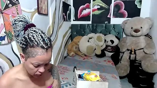 Snapshot of manzanahot9 chatting on October 2025 10:50:01 AM manzanahot9 online show from October 2025 10:50:01 AM