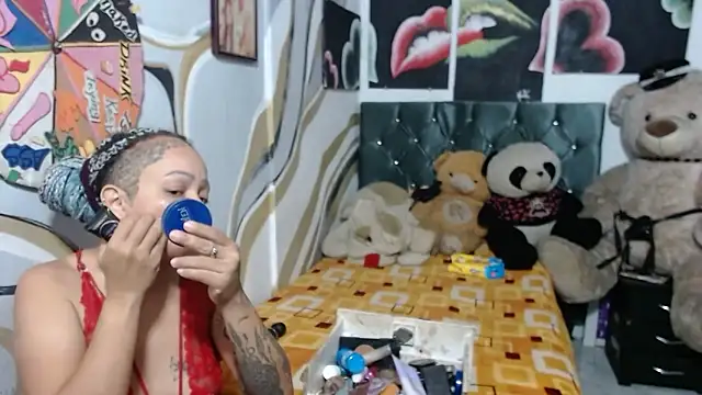 Snapshot of manzanahot9 chatting on November 2025 10:32:01 AM manzanahot9 online show from November 2025 10:32:01 AM