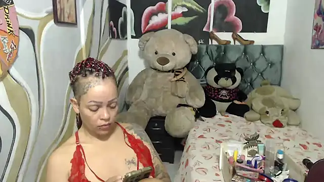 Snapshot of manzanahot9 chatting on June 2026 07:52:02 PM manzanahot9 online show from June 2026 07:52:02 PM