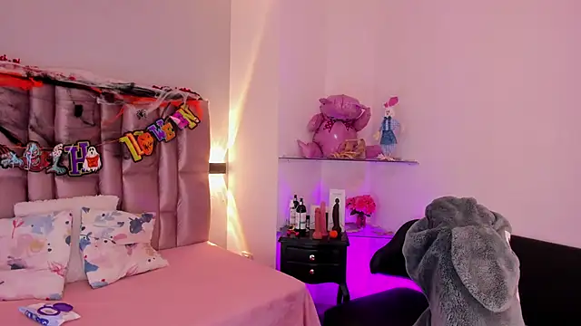 Snapshot of NikyBrookss chatting on November 2025 12:05:01 PM NikyBrookss online show from November 2025 12:05:01 PM