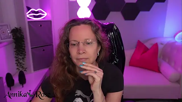 AnnikaRose online show from February 2026 12:26:01 PM