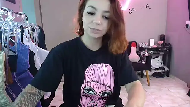 Snapshot of HotRuiva chatting on December 2024 07:42:02 PM HotRuiva online show from December 2024 07:42:02 PM