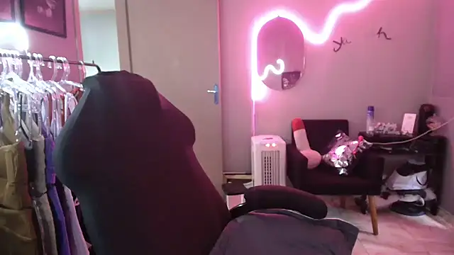 Snapshot of HotRuiva chatting on January 2025 01:32:02 PM HotRuiva online show from January 2025 01:32:02 PM