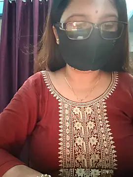 Snapshot of Aishwaryaa_69 chatting on September 2025 02:44:01 AM Aishwaryaa 69 online show from September 2025 02:44:01 AM
