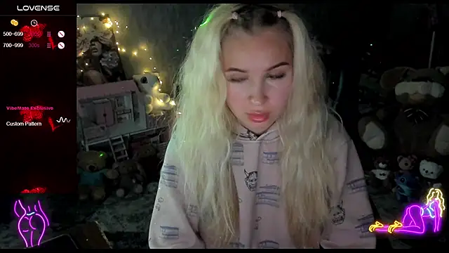  NigoNika online show from April 2026 07:37:01 PM