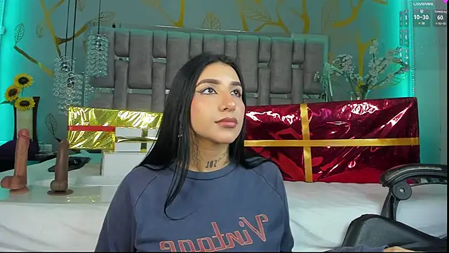 Leiaa  online show from December 2024 05:40:02 AM
