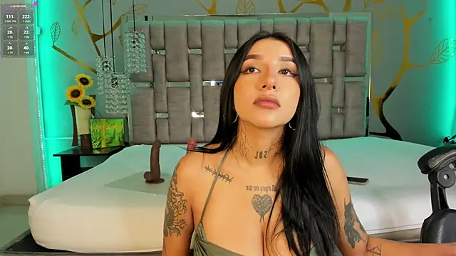 Leiaa  online show from January 2025 05:37:02 AM