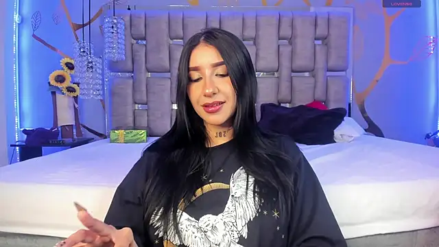 Leiaa  online show from January 2025 11:59:01 PM