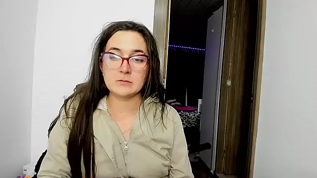 Snapshot of Sweet-Suck69 chatting on February 2025 02:57:02 AM Sweet-Suck69 online show from February 2025 02:57:02 AM