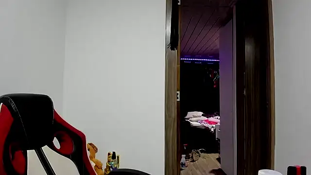 Snapshot of Sweet-Suck69 chatting on February 2025 01:38:01 AM Sweet-Suck69 online show from February 2025 01:38:01 AM