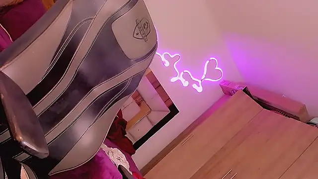 Vianca Chanel online show from December 2024 01:38:02 AM