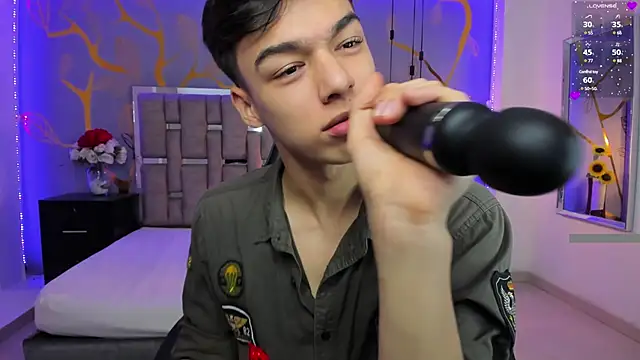 Gerony  online show from March 2025 05:32:02 AM