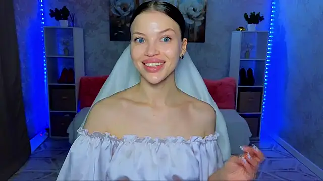 EmmyMills online show from April 2026 08:40:01 PM