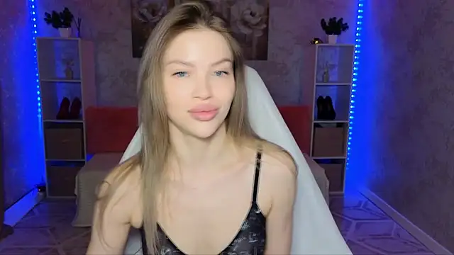 EmmyMills online show from April 2026 07:30:02 PM