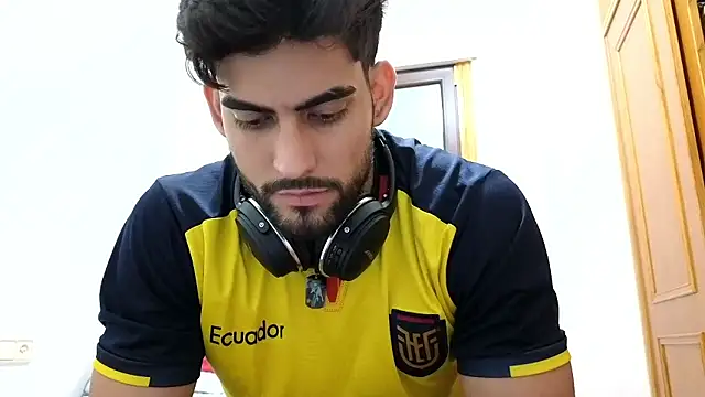 Snapshot of Jackyrose chatting on December 2024 11:02:02 PM Jackyrose online show from December 2024 11:02:02 PM