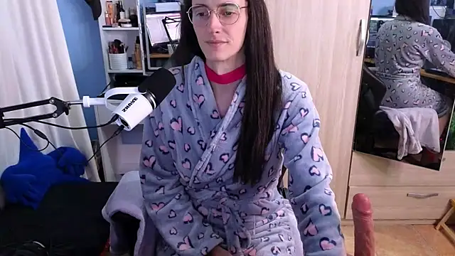 MemiKouki online show from January 2025 08:43:02 PM