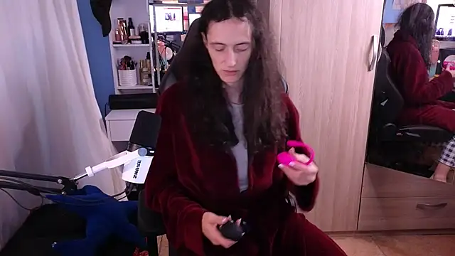 Snapshot of MemiKouki chatting on January 2025 09:08:02 PM MemiKouki online show from January 2025 09:08:02 PM