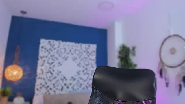 Snapshot of BellaHarllow chatting on February 2026 07:21:02 PM BellaHarllow online show from February 2026 07:21:02 PM