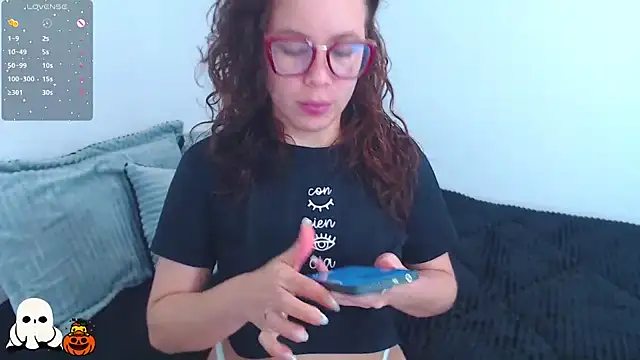 SharonR1 online show from October 2025 12:11:01 AM