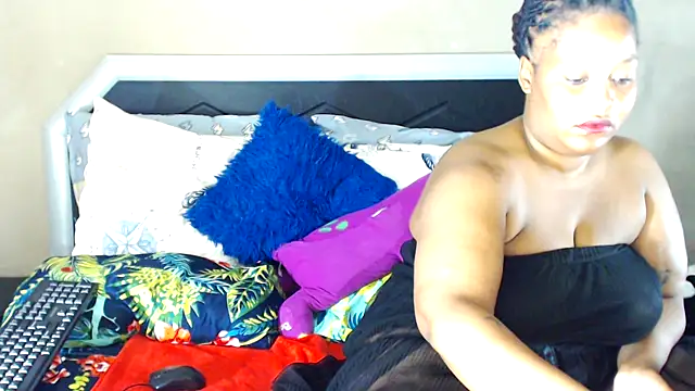 Snapshot of Bulkyyass chatting on January 2025 07:04:01 PM Bulkyyass online show from January 2025 07:04:01 PM