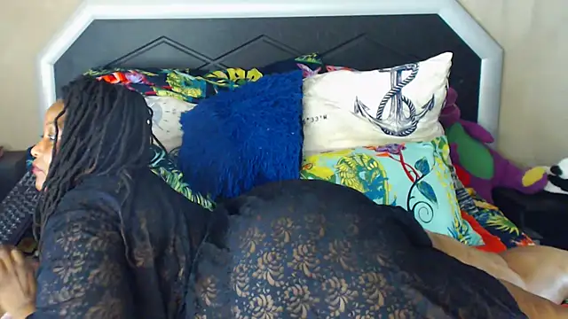 Snapshot of Bulkyyass chatting on October 2025 12:27:01 AM Bulkyyass online show from October 2025 12:27:01 AM