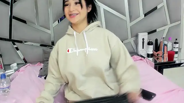 Catherinee69 x online show from December 2024 09:35:02 AM